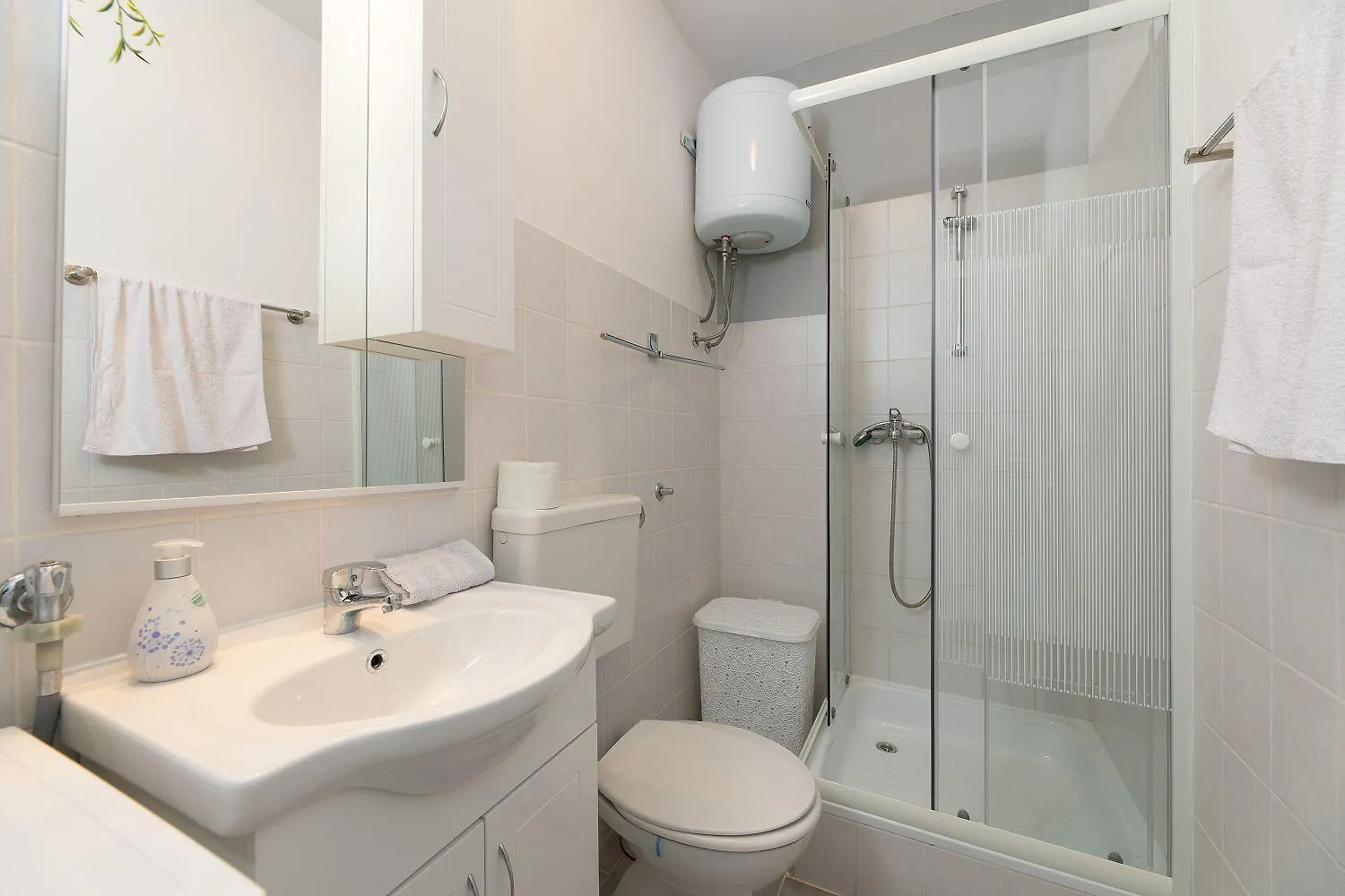 Reizendes Apartment Mit Meerblick, Privater Terrasse, Sonnenschutz, Waschmaschine Crikvenica