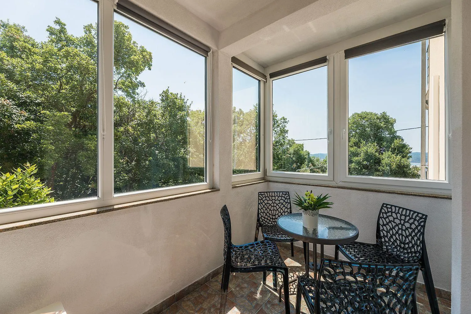 Reizendes Apartment Mit Meerblick, Privater Terrasse, Sonnenschutz, Waschmaschine Crikvenica